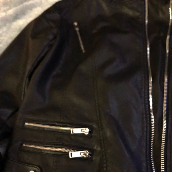 Jacket 🔥 - Picture 5 of 7